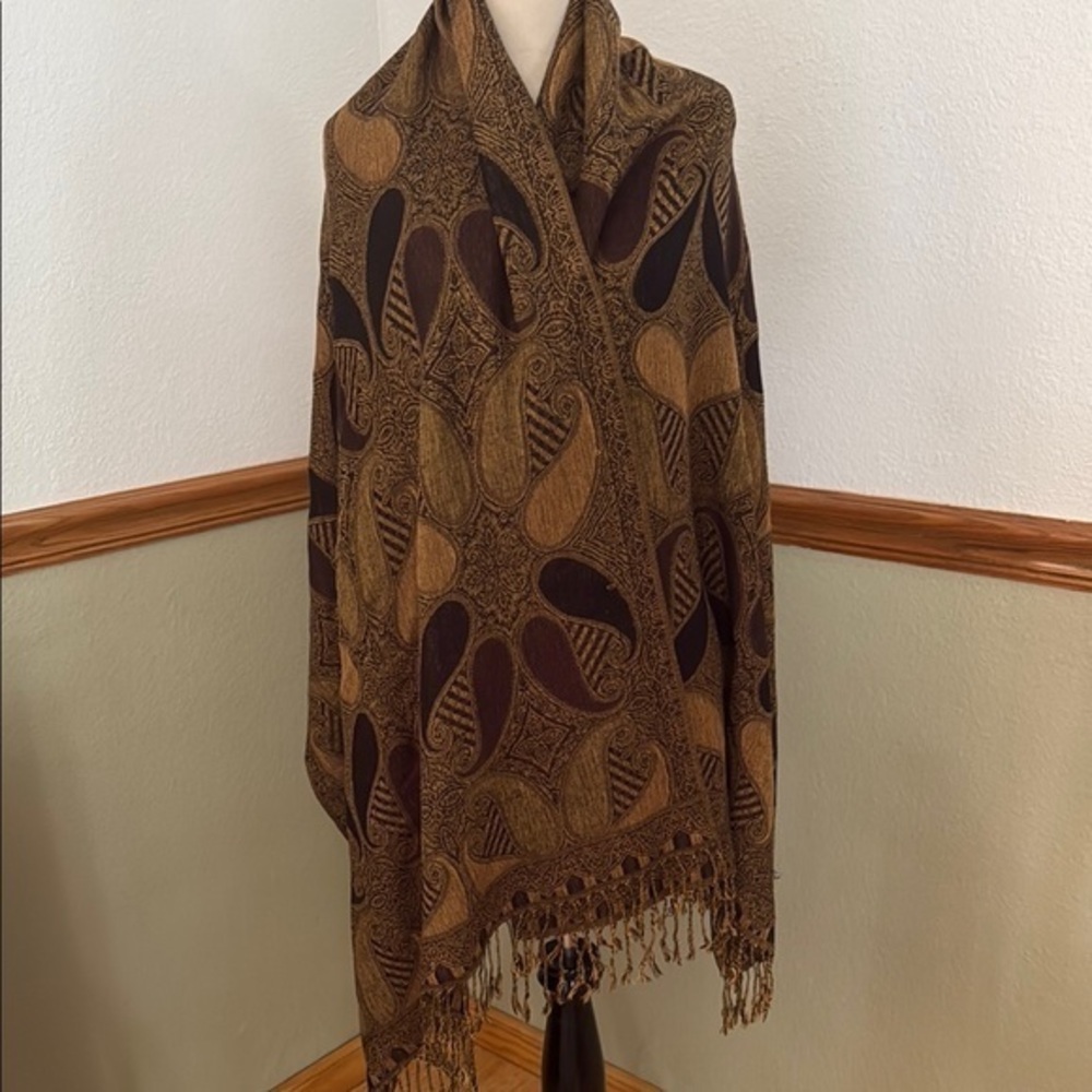 Pashmina(?) boho paisley wrap shawl